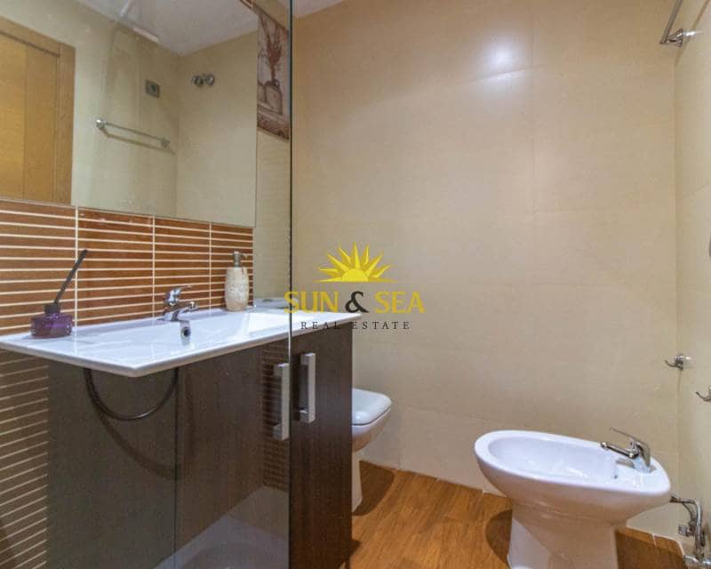 3 Zimmer Apartment zu vermieten in Torrevieja mit Garage - 1.200 € (Ref: 9319956)