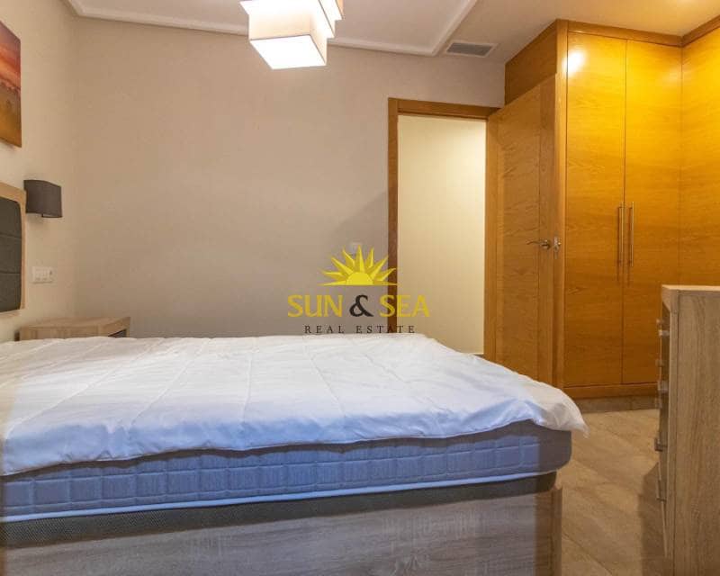 3 Zimmer Apartment zu vermieten in Torrevieja mit Garage - 1.200 € (Ref: 9319956)