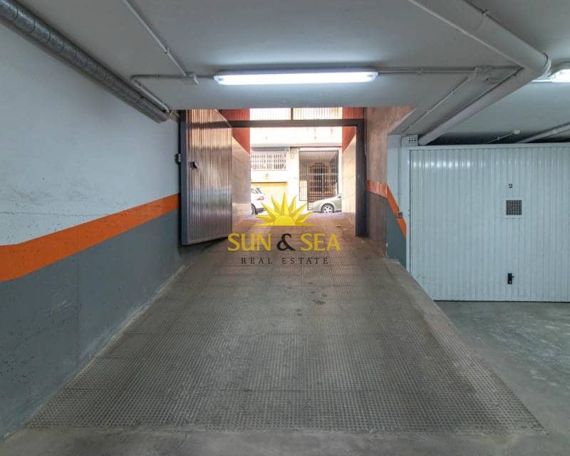 3 Zimmer Apartment zu vermieten in Torrevieja mit Garage - 1.200 € (Ref: 9319956)