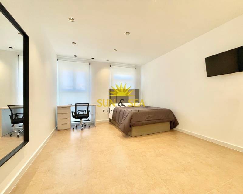 2 soverom Penthouse til leie i Murcia by - € 1 300 (Ref: 9324462)