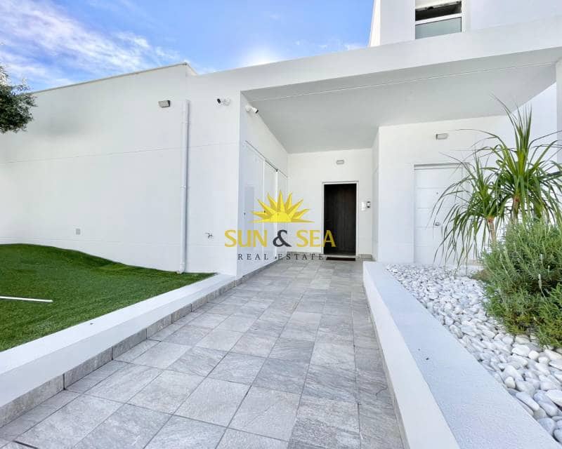 2 soverom Penthouse til leie i Murcia by - € 1 300 (Ref: 9324462)