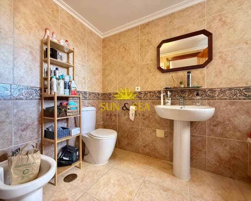 3 makuuhuone Huvila vuokrattavana paikassa Gran Alacant mukana uima-altaan - 1 350 € (Ref: 9325764)