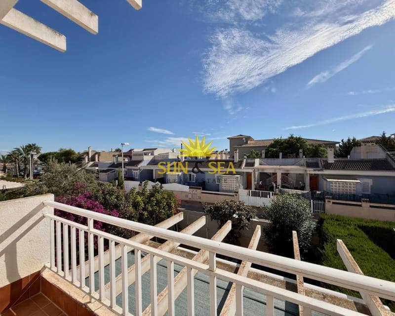 3 makuuhuone Huvila vuokrattavana paikassa Gran Alacant mukana uima-altaan - 1 350 € (Ref: 9325764)