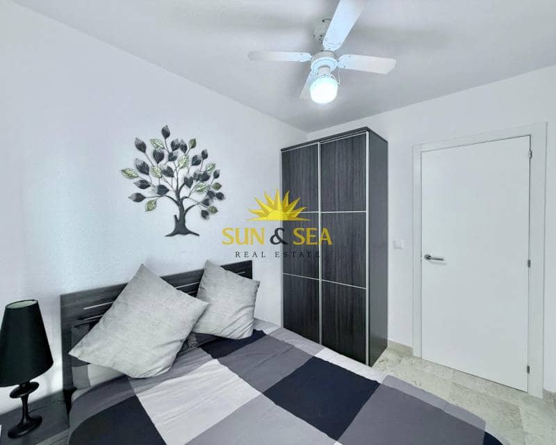 3 soveværelse Lejlighed til leje i Torrevieja - € 1.300 (Ref: 9329577)