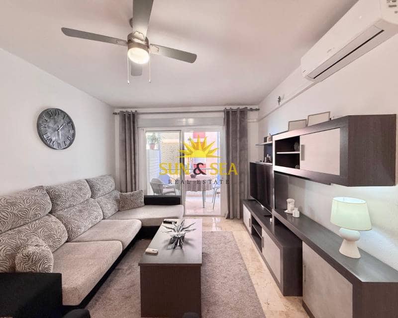 3 soveværelse Lejlighed til leje i Torrevieja - € 1.300 (Ref: 9329577)