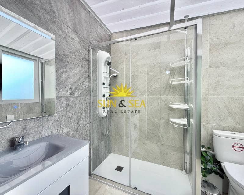 3 soveværelse Lejlighed til leje i Torrevieja - € 1.300 (Ref: 9329577)