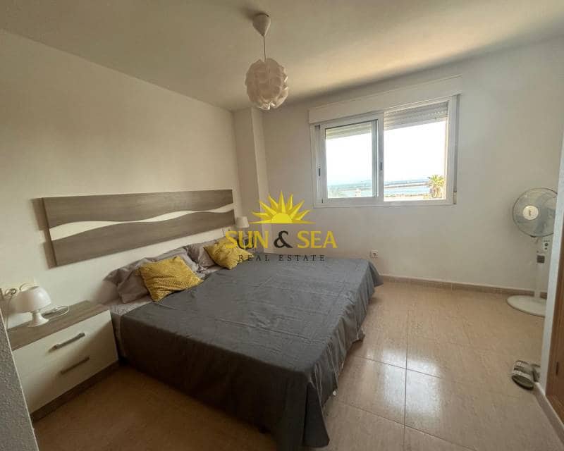 2 sovrum Lägenhet att hyra i La Manga del Mar Menor med pool - 800 € (Ref: 9329867)