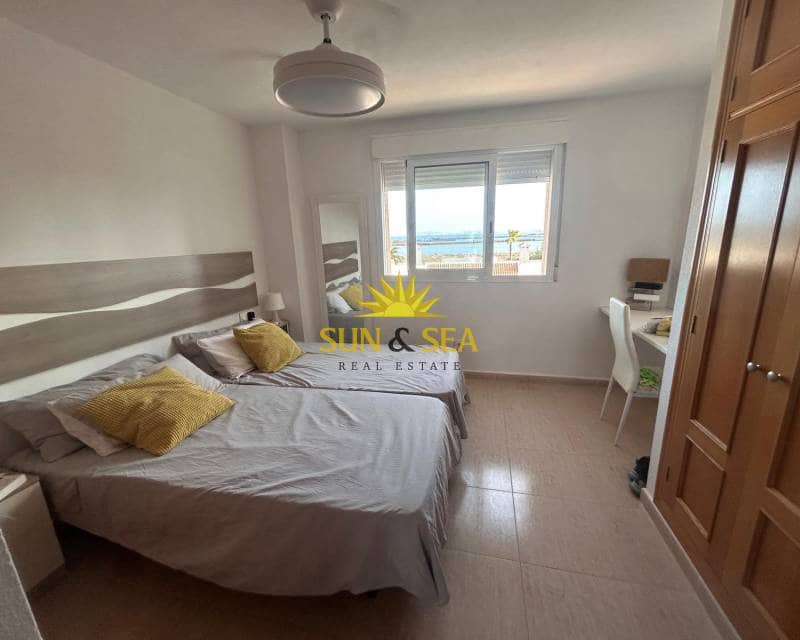2 sovrum Lägenhet att hyra i La Manga del Mar Menor med pool - 800 € (Ref: 9329867)