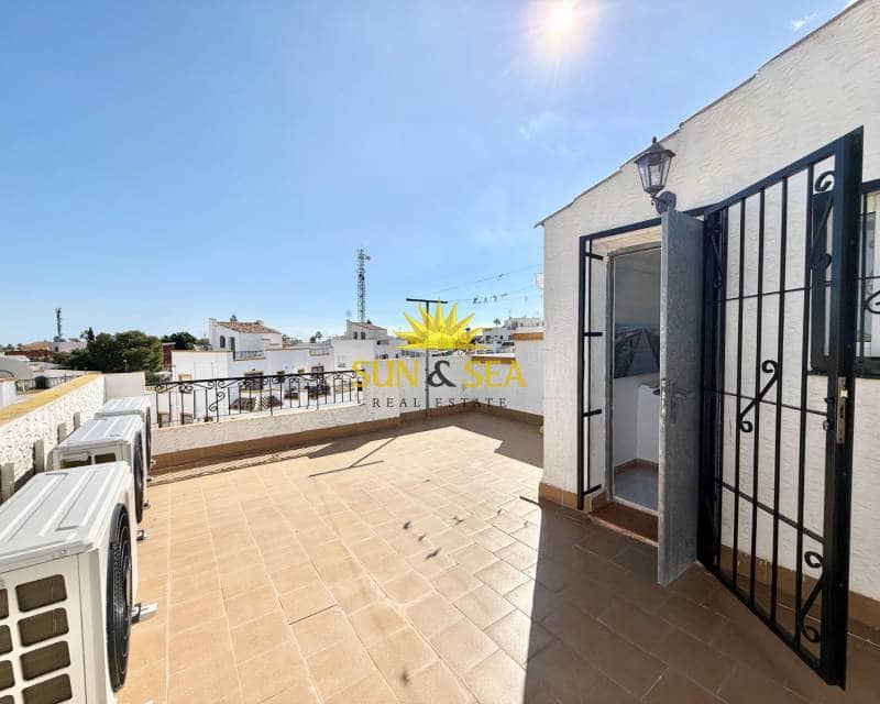 4 quarto Moradia para arrendar em Orihuela Costa com piscina garagem - 1 900 € (Ref: 9329870)