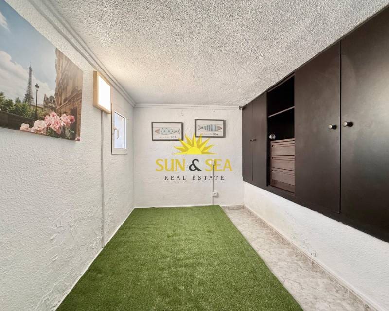 4 quarto Moradia para arrendar em Orihuela Costa com piscina garagem - 1 900 € (Ref: 9329870)