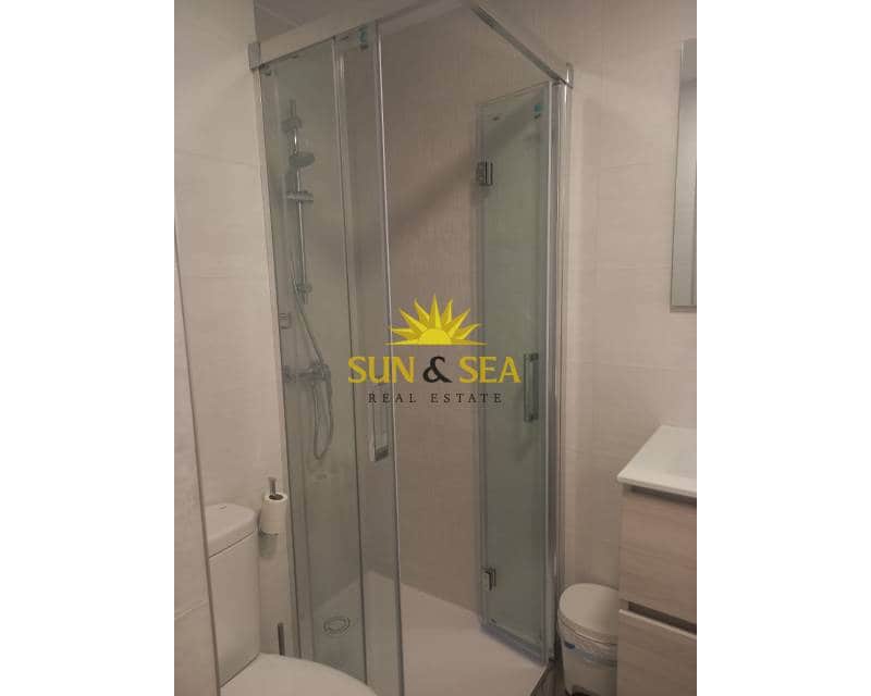 2 soverom Leilighet til leie i Alicante by - € 950 (Ref: 9329919)