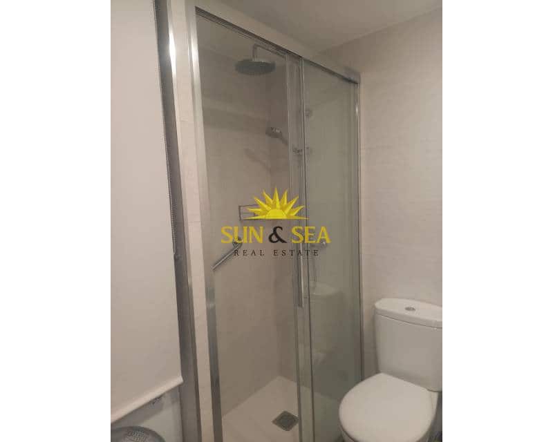 2 soverom Leilighet til leie i Alicante by - € 950 (Ref: 9329919)