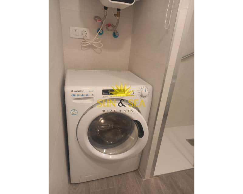 2 soverom Leilighet til leie i Alicante by - € 950 (Ref: 9329919)