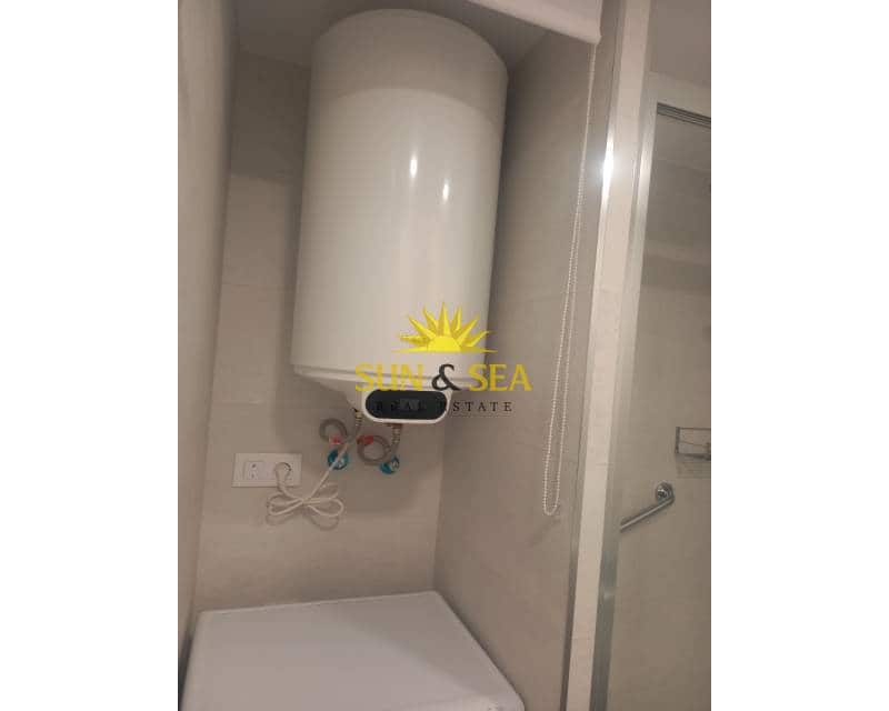 2 soverom Leilighet til leie i Alicante by - € 950 (Ref: 9329919)