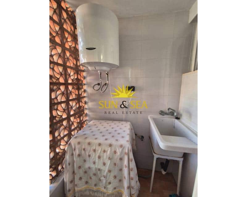 Ático de 2 habitaciones en Torrevieja en venta - 140.000 € (Ref: 9331044)