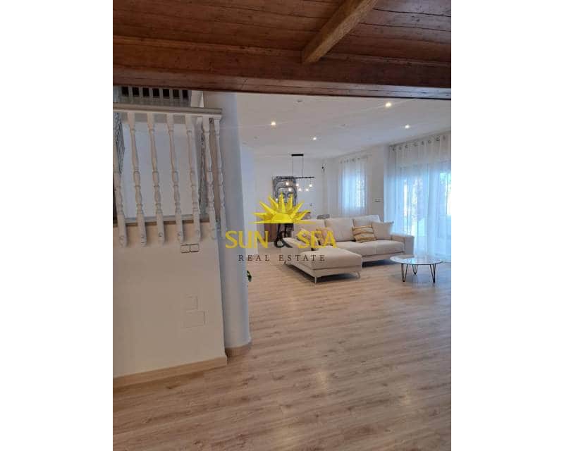 5 sovrum Villa till salu i Orihuela med pool garage - 375 000 € (Ref: 9331046)