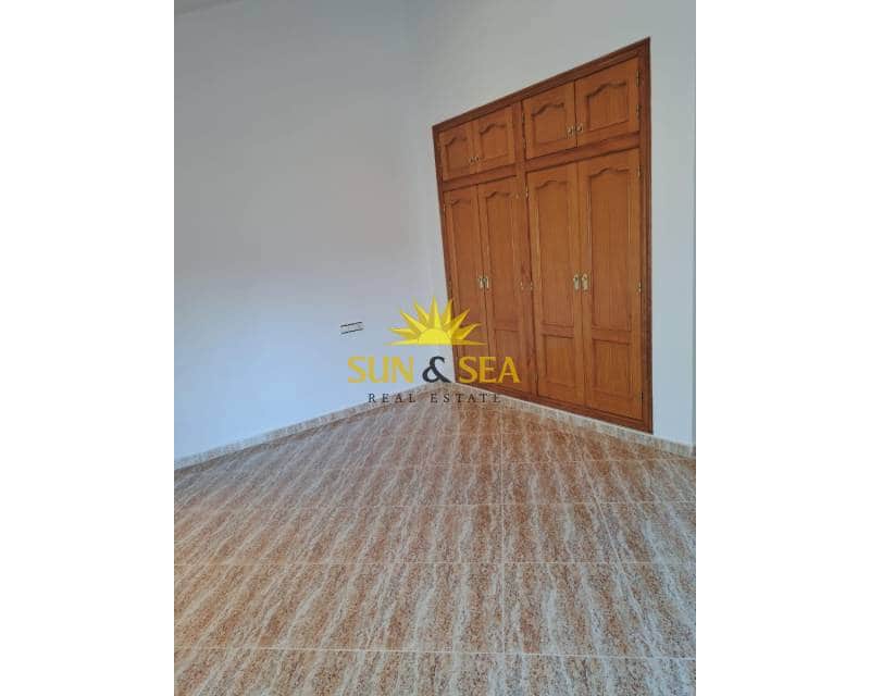 5 sovrum Villa till salu i Orihuela med pool garage - 375 000 € (Ref: 9331046)