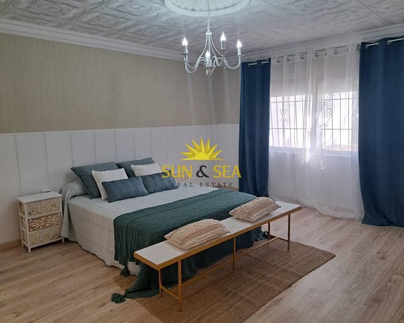 5 sovrum Villa till salu i Orihuela med pool garage - 375 000 € (Ref: 9331046)