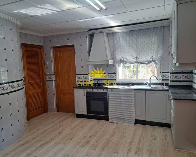 5 sovrum Villa till salu i Orihuela med pool garage - 375 000 € (Ref: 9331046)