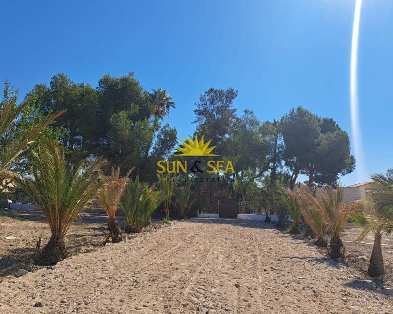 5 sovrum Villa till salu i Orihuela med pool garage - 375 000 € (Ref: 9331046)