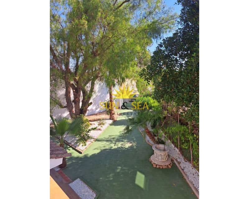 5 sovrum Villa till salu i Orihuela med pool garage - 375 000 € (Ref: 9331046)