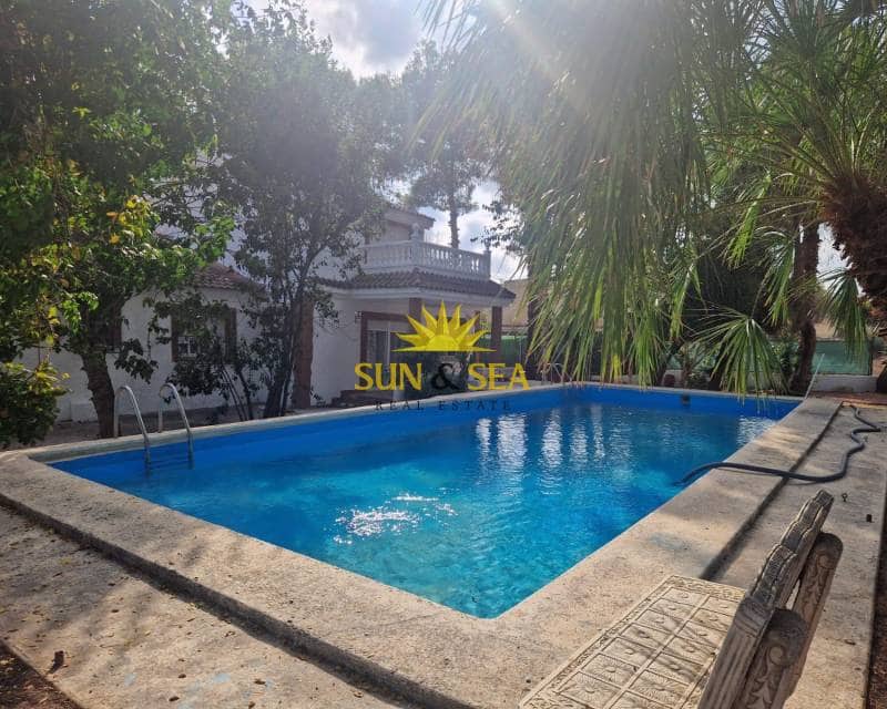 5 sovrum Villa till salu i Orihuela med pool garage - 375 000 € (Ref: 9331046)