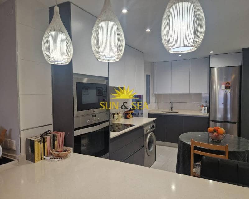 3 chambre Appartement à vendre à Torrevieja avec garage - 320 000 € (Ref: 9331325)