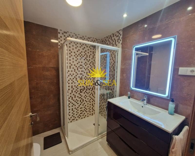 3 chambre Appartement à vendre à Torrevieja avec garage - 320 000 € (Ref: 9331325)