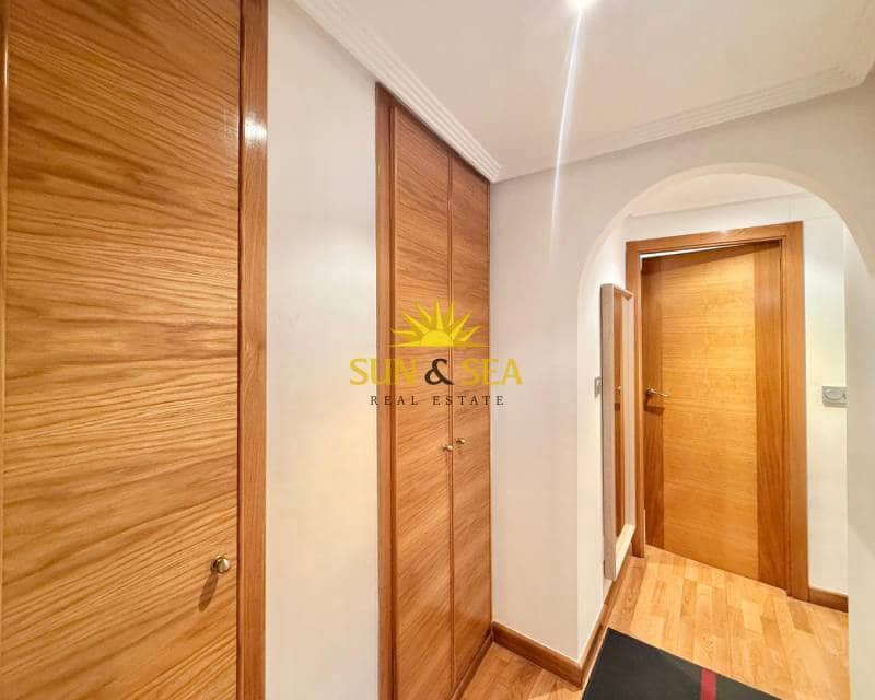 3 sovrum Lägenhet att hyra i Torrevieja med garage - 1 300 € (Ref: 9331768)