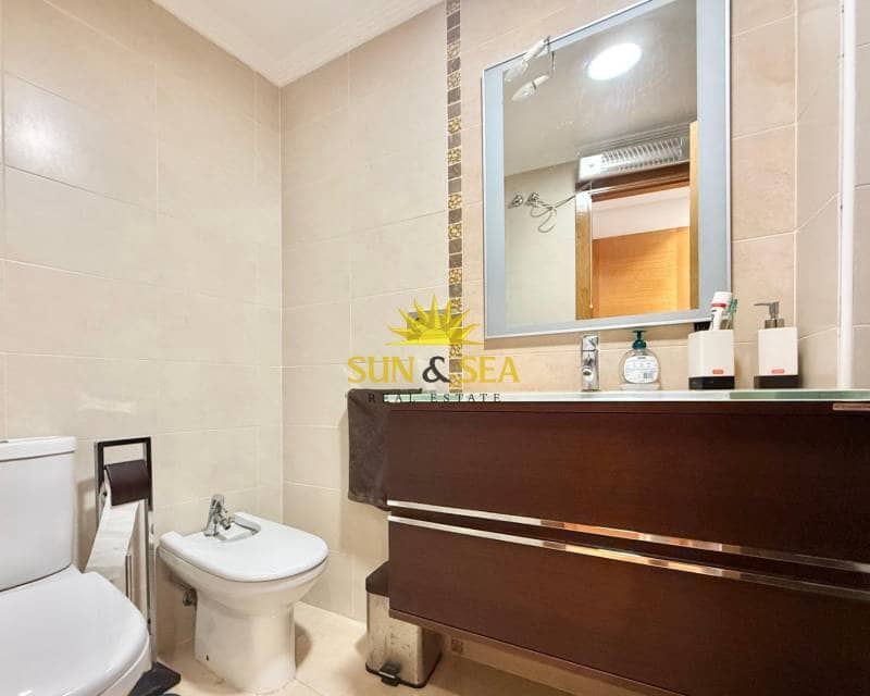 3 sovrum Lägenhet att hyra i Torrevieja med garage - 1 300 € (Ref: 9331768)