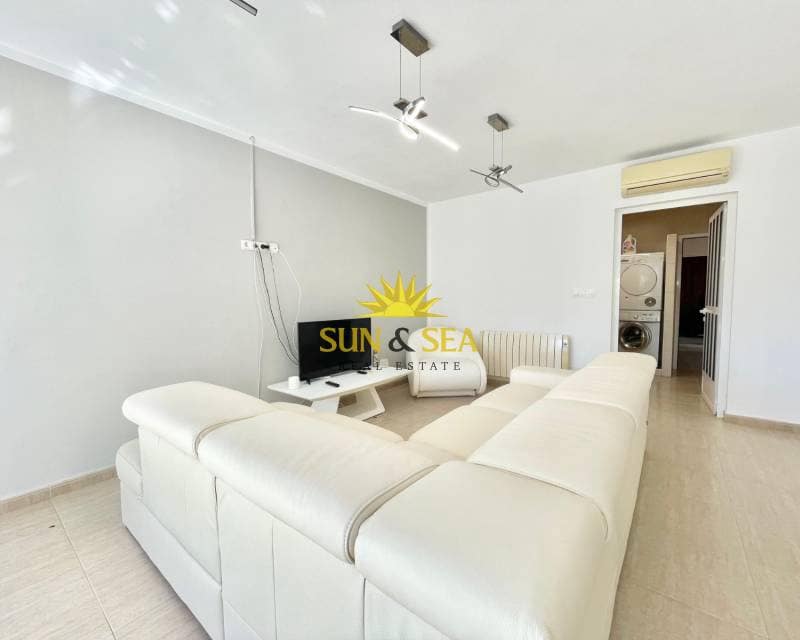 4 sypialnia Willa do wynajęcia w Pilar de la Horadada z basenem garażem - 2 000 € (Ref: 9331892)