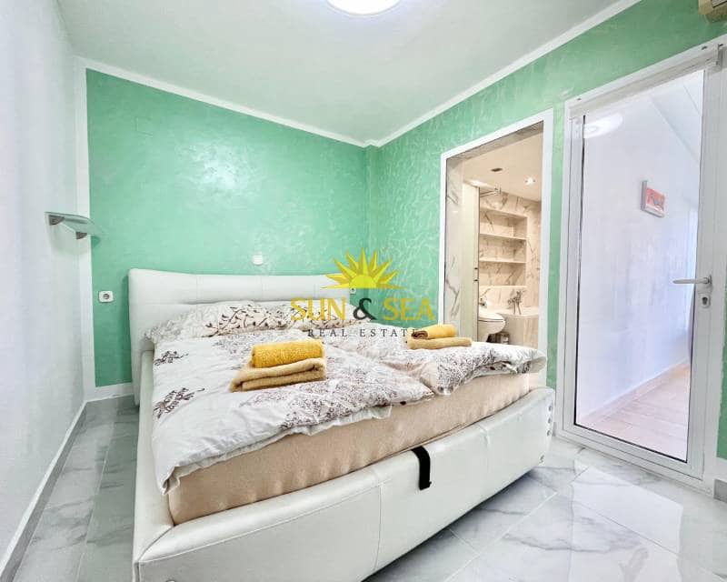 4 sypialnia Willa do wynajęcia w Pilar de la Horadada z basenem garażem - 2 000 € (Ref: 9331892)