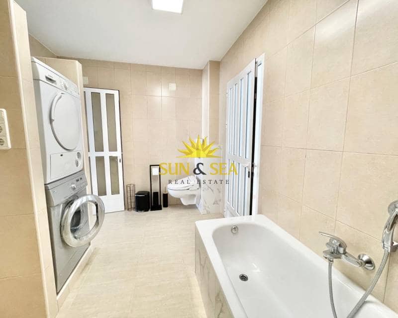 4 sypialnia Willa do wynajęcia w Pilar de la Horadada z basenem garażem - 2 000 € (Ref: 9331892)