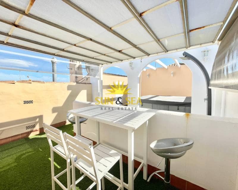 4 sypialnia Willa do wynajęcia w Pilar de la Horadada z basenem garażem - 2 000 € (Ref: 9331892)