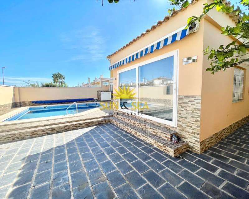 4 sypialnia Willa do wynajęcia w Pilar de la Horadada z basenem garażem - 2 000 € (Ref: 9331892)