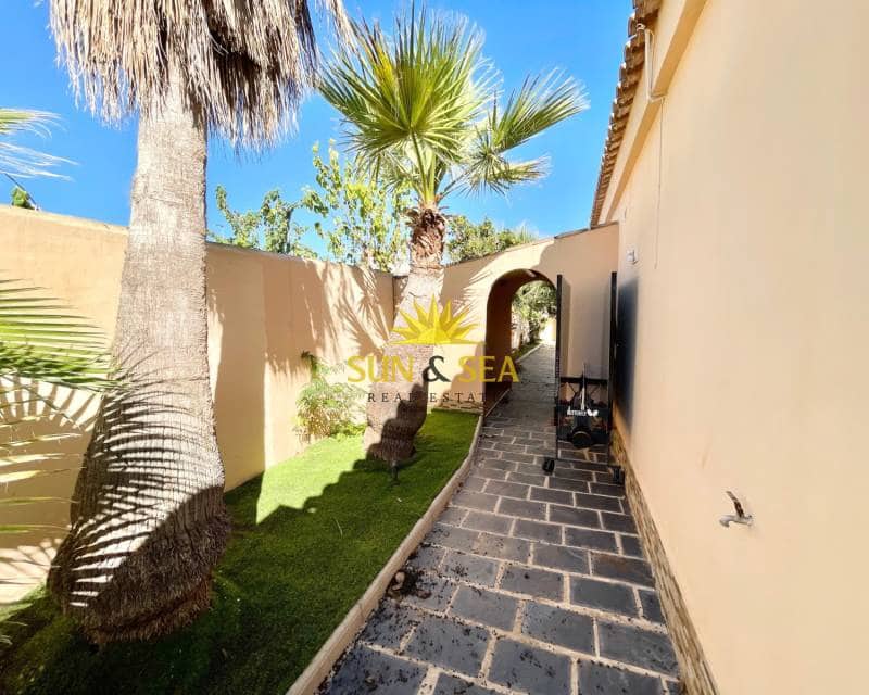 4 sypialnia Willa do wynajęcia w Pilar de la Horadada z basenem garażem - 2 000 € (Ref: 9331892)