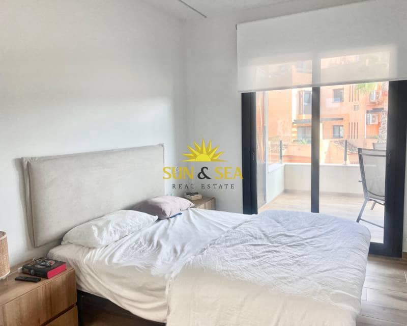 Apartamento de 2 habitaciones en Villamartin en alquiler con piscina - 2.000 € (Ref: 9332754)