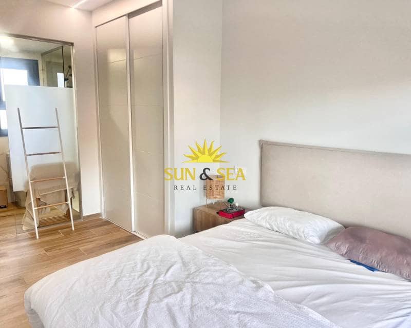 Apartamento de 2 habitaciones en Villamartin en alquiler con piscina - 2.000 € (Ref: 9332754)