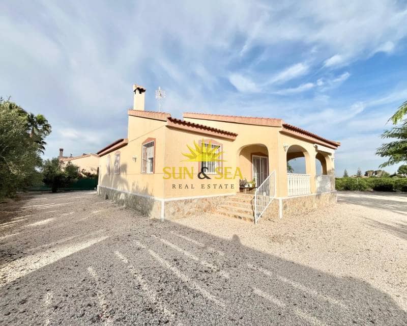 3 bedroom Villa for rent in Dolores with garage - € 1,600 (Ref: 9337204)