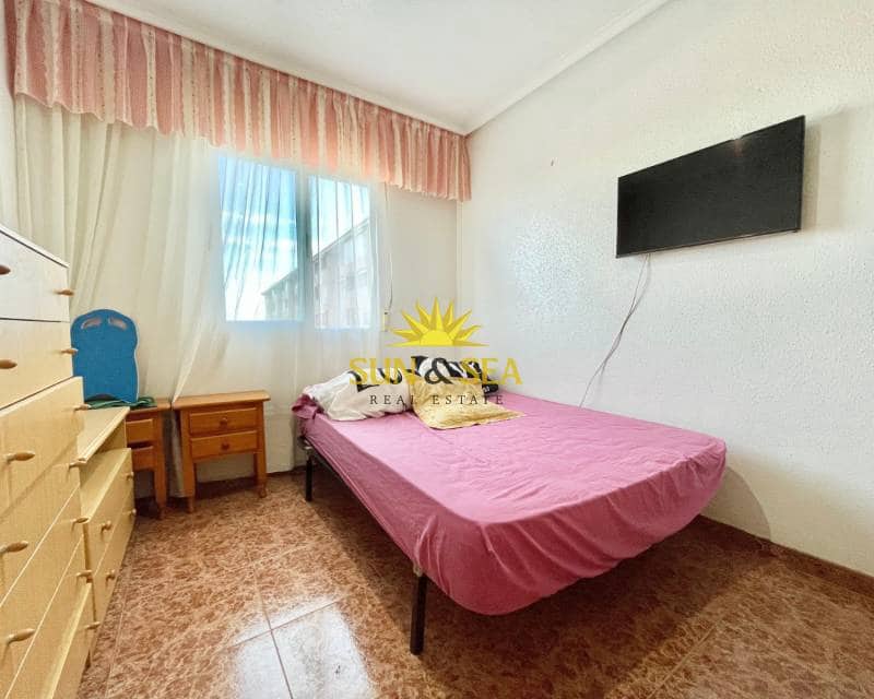 2 bedroom Apartment for rent in Torrevieja - € 750 (Ref: 9340339)