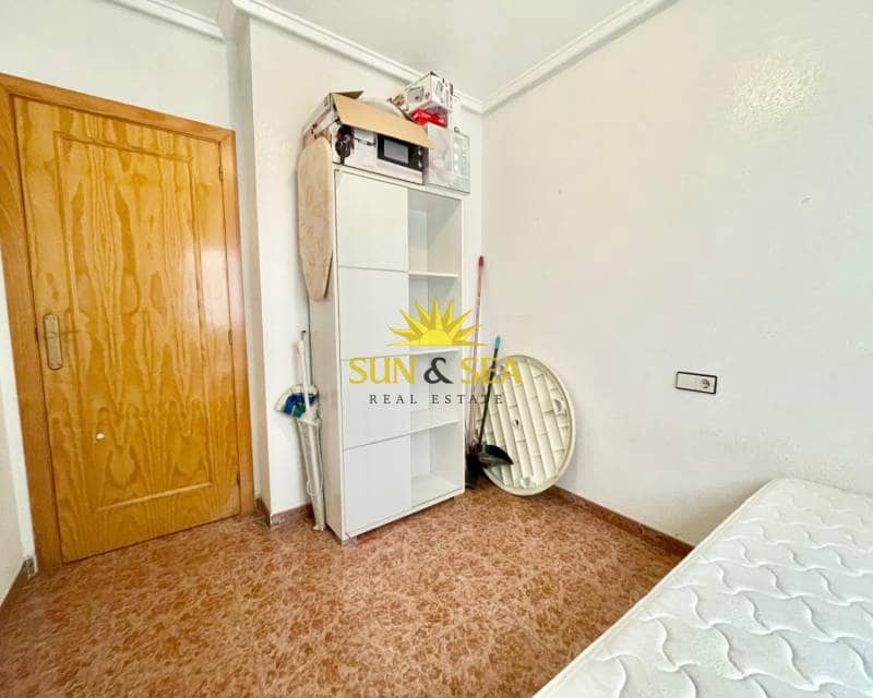 2 bedroom Apartment for rent in Torrevieja - € 750 (Ref: 9340339)