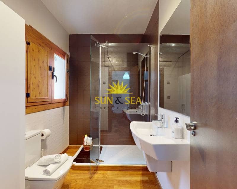 3 soveværelse Villa til leje i Playa de San Juan med swimmingpool - € 2.500 (Ref: 9340341)