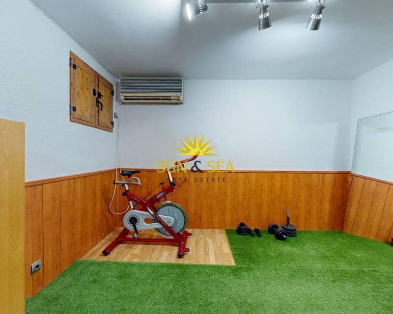 3 soveværelse Villa til leje i Playa de San Juan med swimmingpool - € 2.500 (Ref: 9340341)