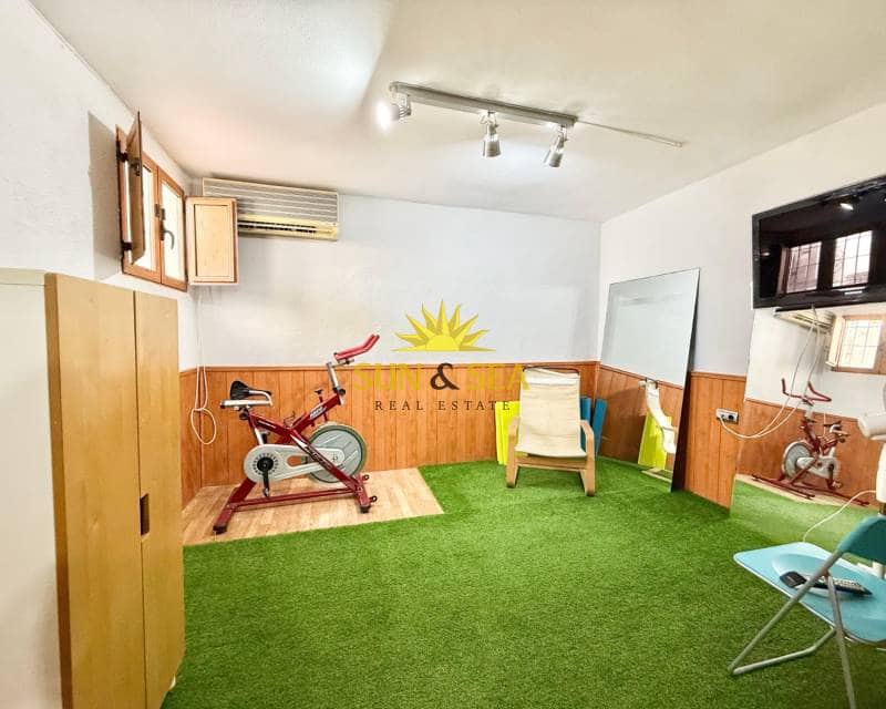 3 camera da letto Villa da affittare in Playa de San Juan con piscina - 2.700 € (Rif: 9340341)