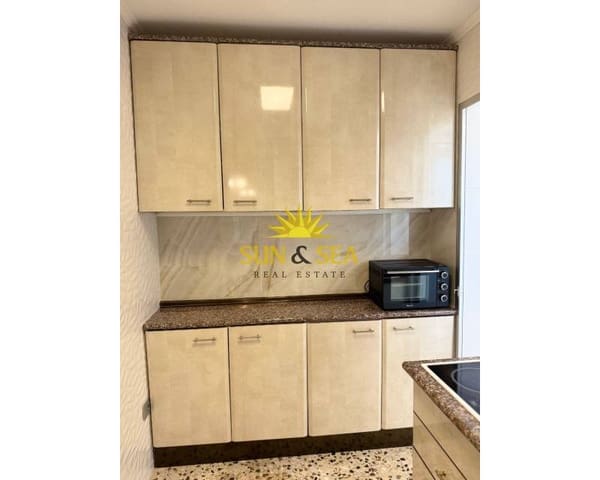 2 makuuhuone Huoneisto vuokrattavana paikassa Punta Prima, Torrevieja mukana uima-altaan 
autotalli - 1 100 € (Ref: 9340389)