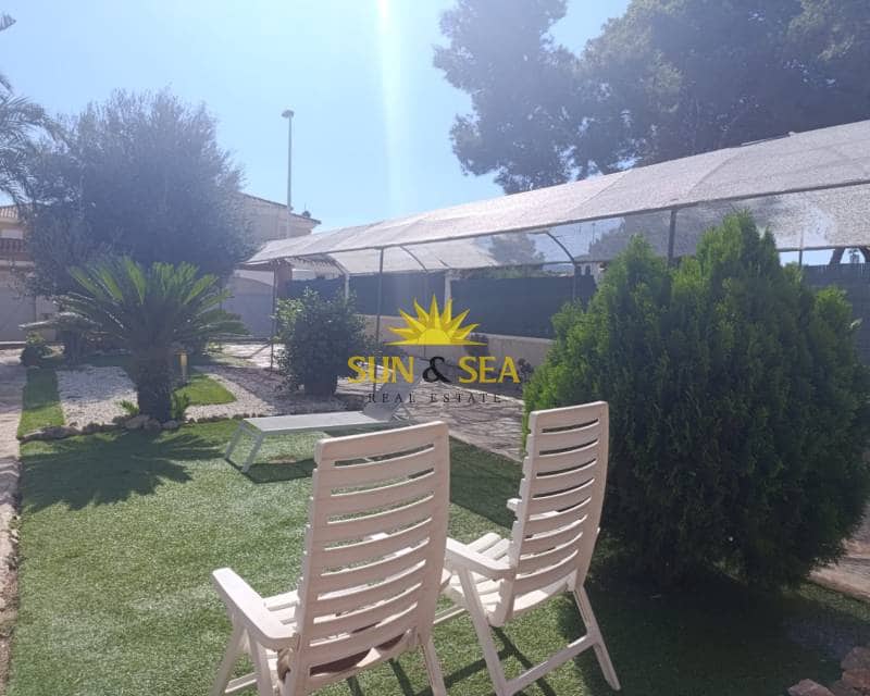 3 bedroom Villa for rent in Playa Honda with garage - € 1,200 (Ref: 9343478)