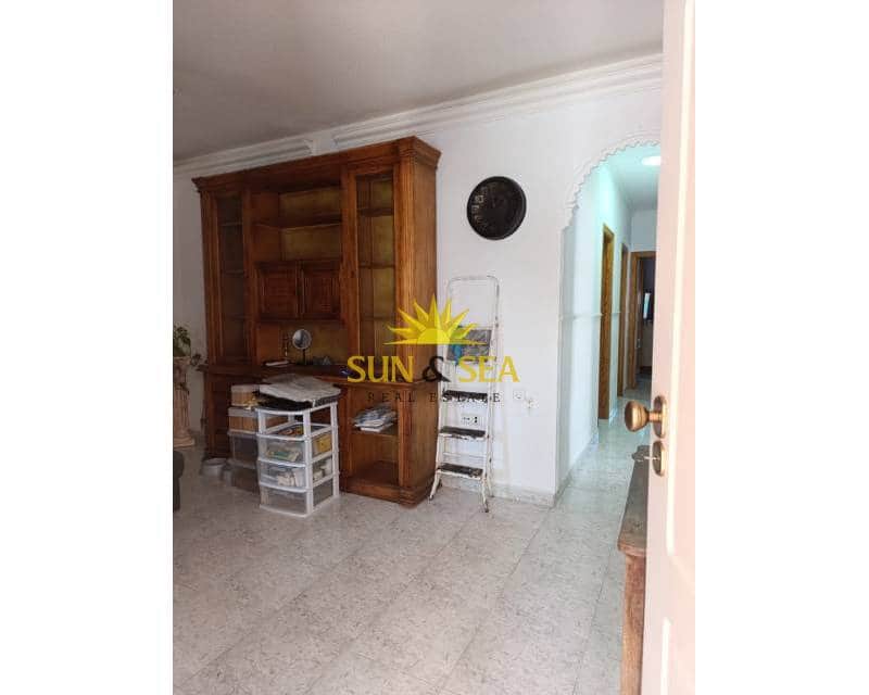 3 bedroom Villa for rent in Playa Honda with garage - € 1,200 (Ref: 9343478)