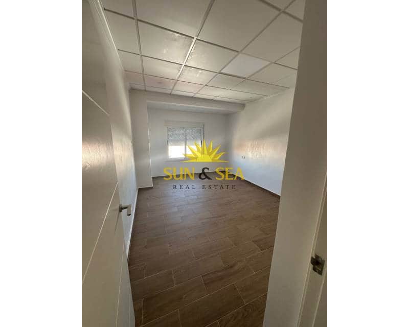 3 bedroom Apartment for sale in Almoradi - € 80,000 (Ref: 9345717)