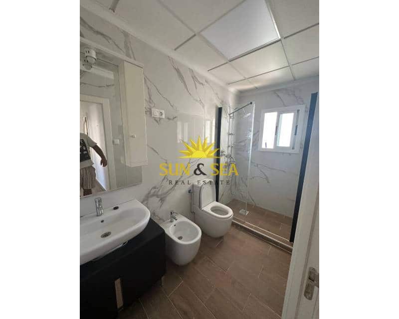 3 bedroom Apartment for sale in Almoradi - € 80,000 (Ref: 9345717)