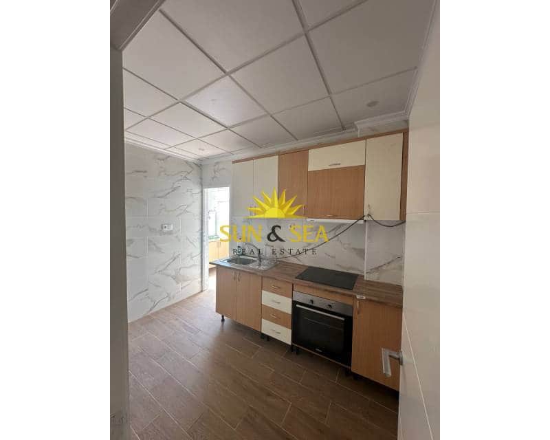 3 bedroom Apartment for sale in Almoradi - € 80,000 (Ref: 9345717)